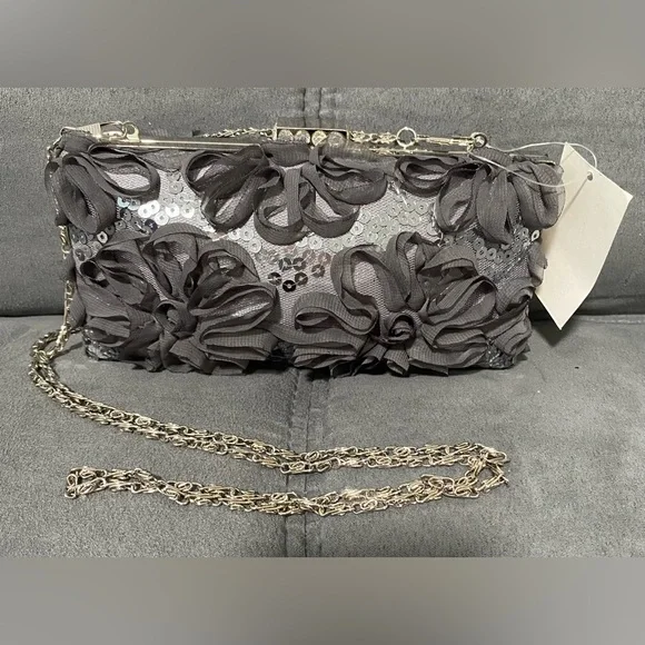 Versona Gray/Silver Floral Sequin Clutch Bag Removable Straps NWT - Picture 2 of 11